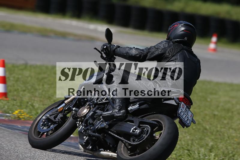 /Archiv-2024/29 12.06.2024 MOTO.CH Track Day ADR/Gruppe blau/60